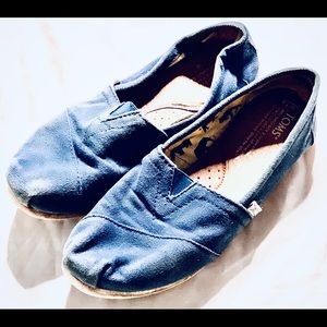 TOMS Women’s Flats Shoes Slip On Size 7.5